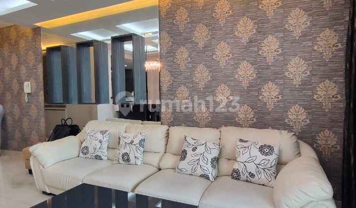 Apartemen Central Park Jual Studio Central Park - Berlokasi di Central Park, Jak #415427