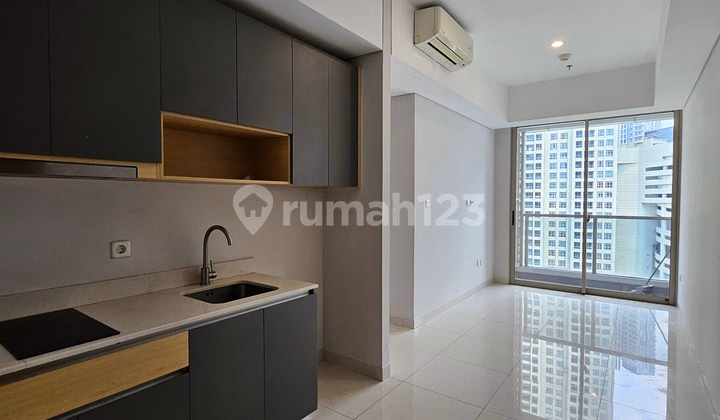 Apartemen Taman Anggrek Jual Studio 65m² - Unit apartemen 2 lantai di Tam #481749