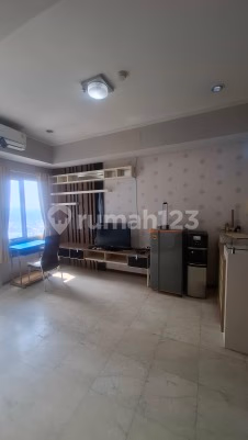 Apartemen Central Park Jual 2BR Central Park - Berlokasi di Central Park, Jak #671516 - foto 2