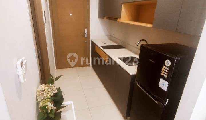 Apartemen Taman Anggrek Sewa Studio 26m² - Berlokasi di Taman Anggrek, Ja #671720