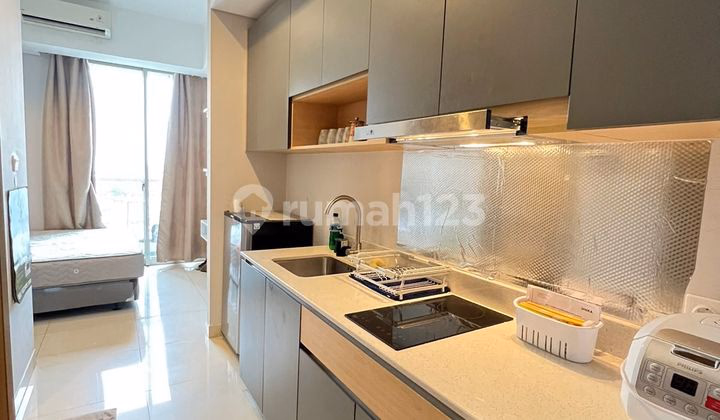 Apartemen Taman Anggrek Sewa Studio 26m² - Condominium yang terletak di T #693844