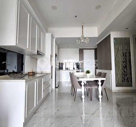 Apartemen Taman Anggrek Jual 3BR 135m² Lt.135 - Dijual 3 Bedroom Condominium - #576433