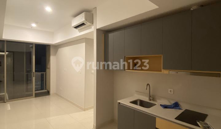 Apartemen Taman Anggrek Jual Studio - Condominium 3 lantai di Taman #594669
